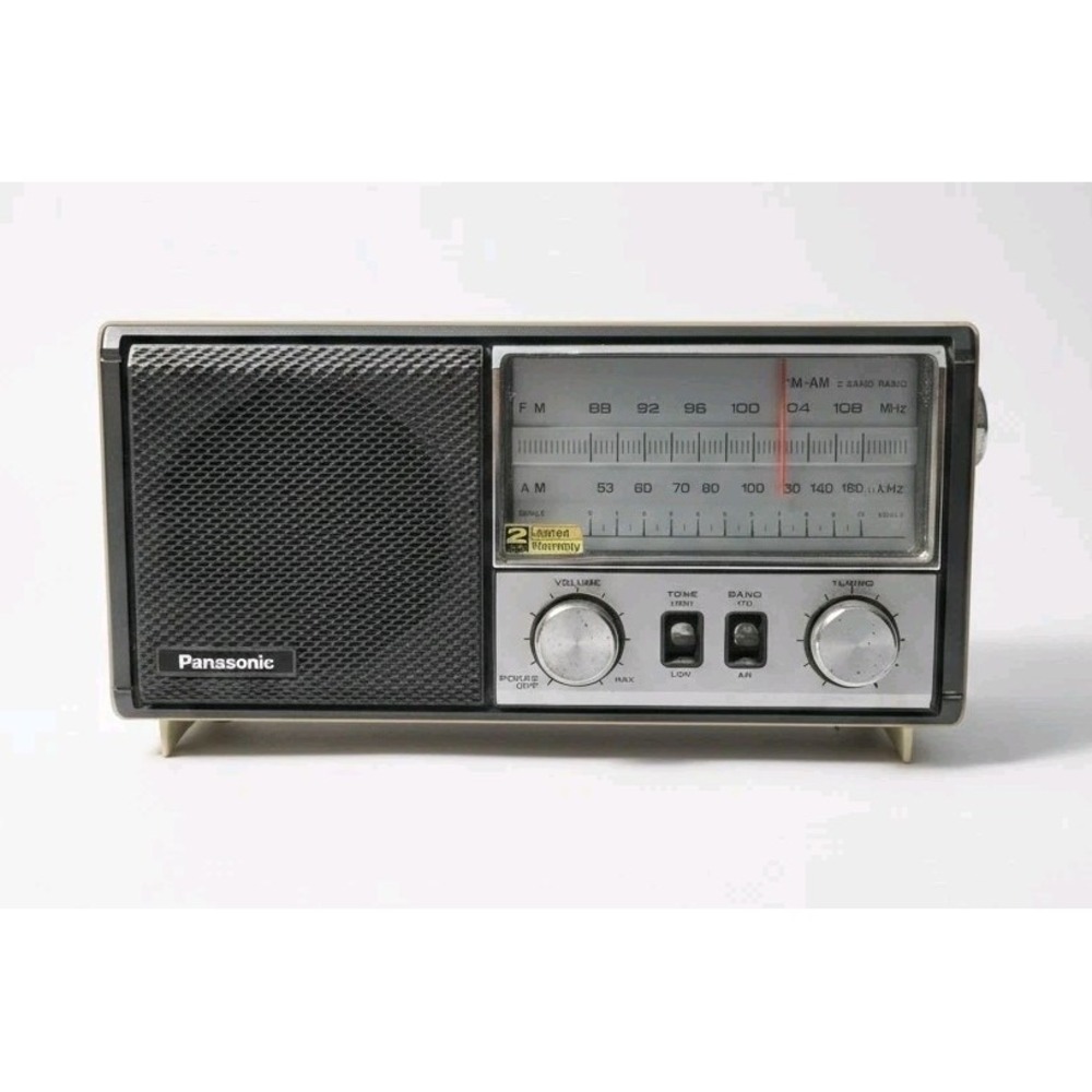 Vintage Panasonic RE-6277 AM FM Radio Retro Cream Crack In Case Tested & Works